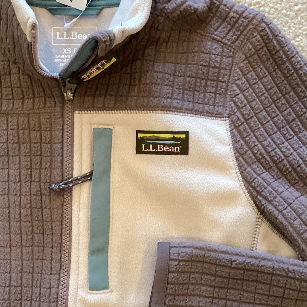 NWT L.L. Bean Women's  Mountain Classic Fleece Jacket - Picture 2 of 9